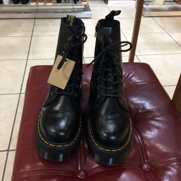 *Shopworn* Dr.Martens Jadon 15265001